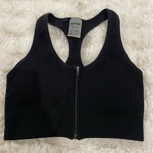 Bo and Tee (Oh Polly) black sports bra with zipper, XS